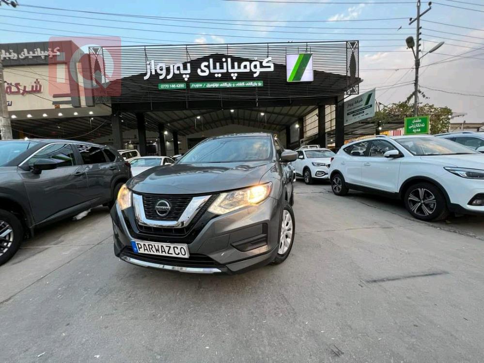 نيسان روج